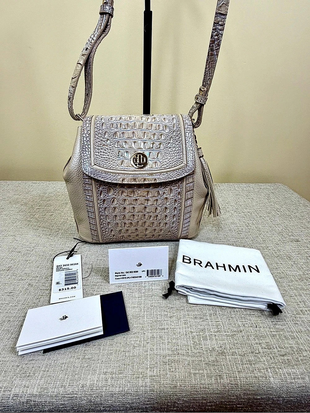 Brahmin Margo Pearl Admire Crossbody Cream Iridescent Pearl Accents NWOT Pretty!